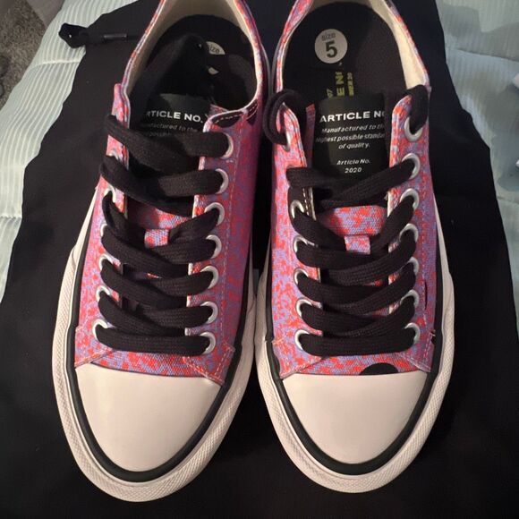 Men’s Article No / Number Pink Noise Low Tops sz5 w/dust bag - Picture 1 of 8